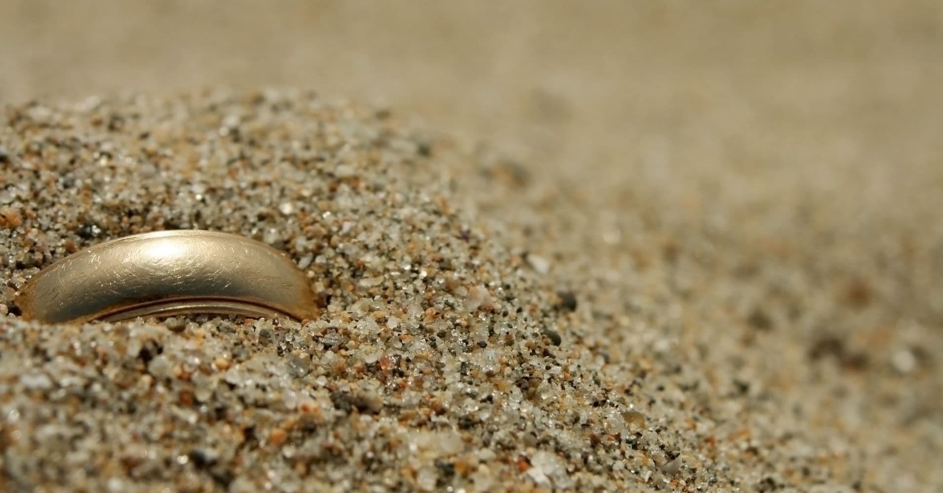 Lost Your Engagement Ring? Here&#8217;s What to do Next.