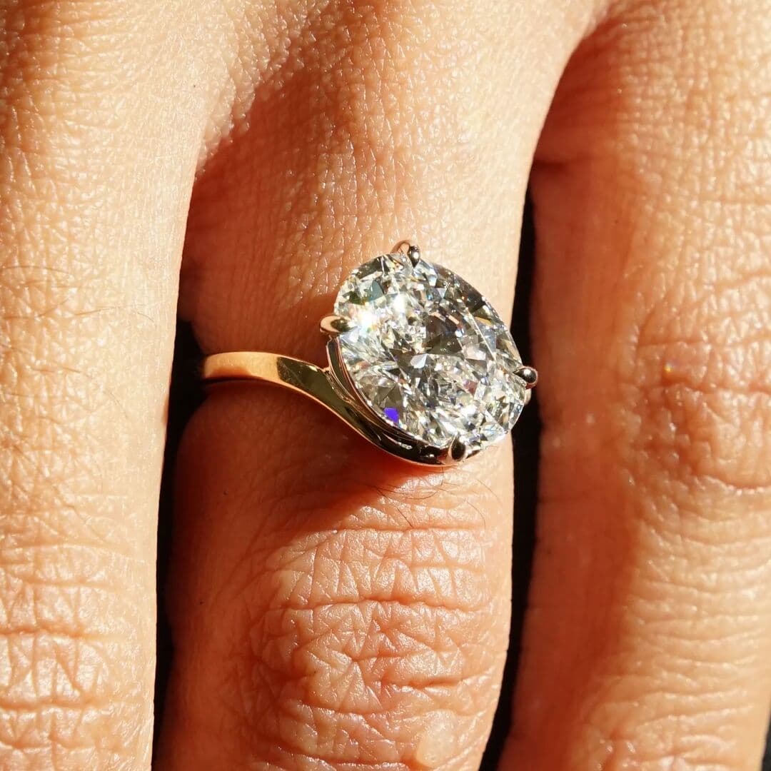 How to Not Get Spooked by Online Engagement Ring Stores