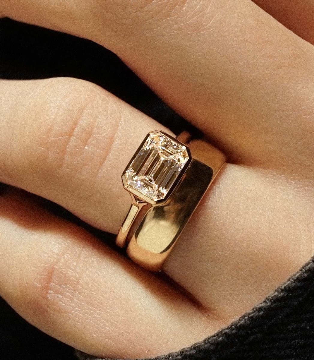 10 Ready-To-Ship Engagement Rings We Love