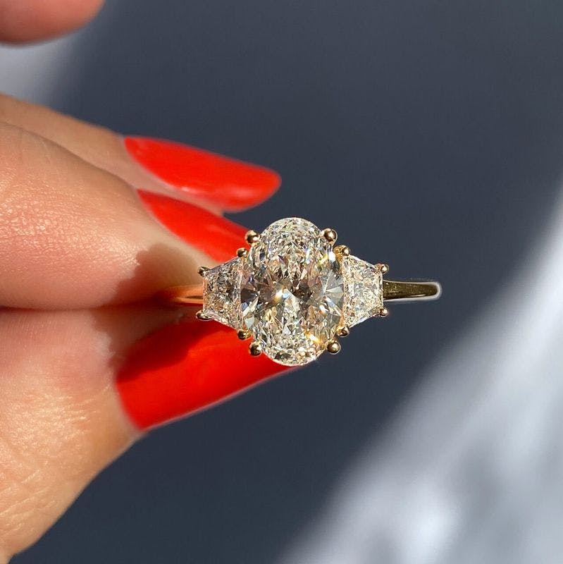 6 Oval Engagement Rings to Suit Any Style